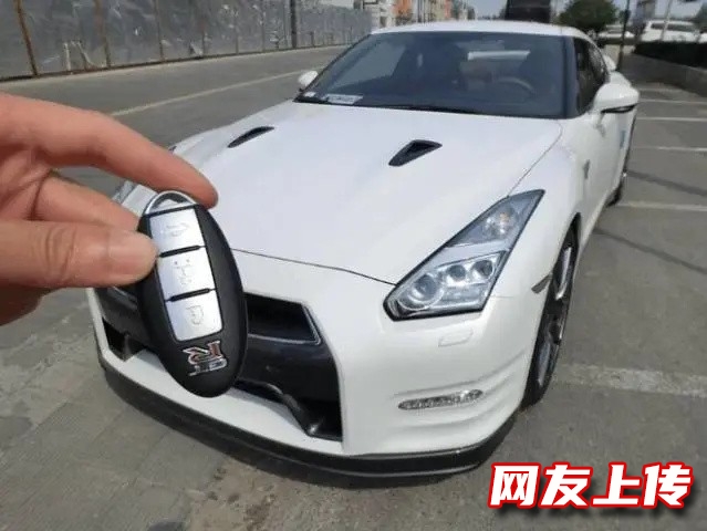 十堰汽车贷款中心电话，车辆二次抵押贷款，车辆押大本贷款